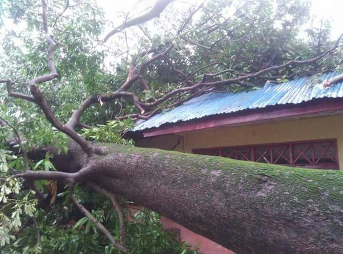 gedung sd di pulau badi rusak disapu puting beliung