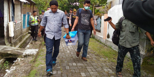 Densus 88 tangkap terduga teroris di Karanganyar dan Sragen