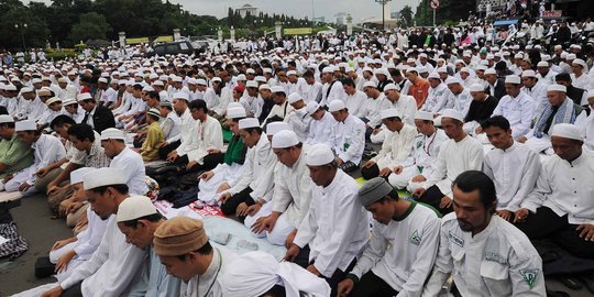 Rizieq bakal diperiksa, massa FPI kumpul di Masjid Agung Al Azhar