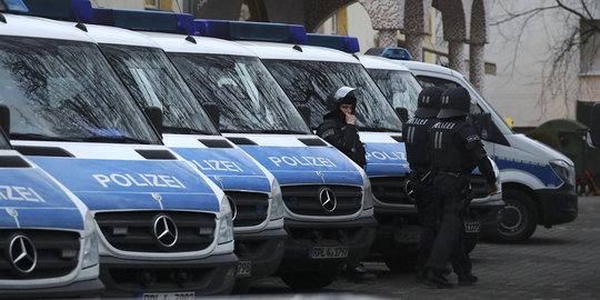 Operasi anti-ISIS, polisi Jerman gerebek puluhan masjid