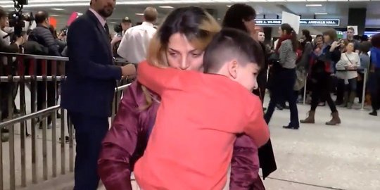 Dianggap ancaman, bocah lima tahun diborgol petugas bandara