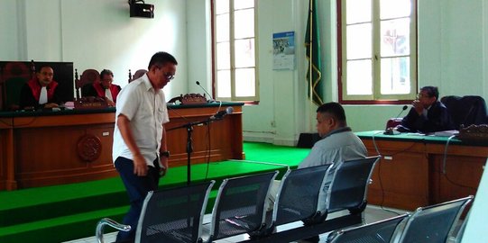 Korupsi brosur, Ismounandar didakwa rugikan negara Rp 700 juta