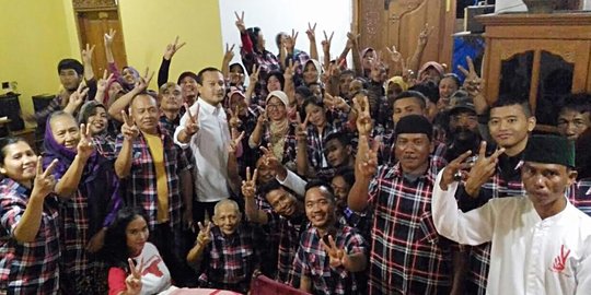 Pendukung Ahok-Djarot serukan politik prestasi dan bukan 'baper'