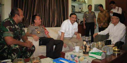 Desmond soal Luhut dkk temui Maruf: Ahok yang minta apa bosnya Ahok?