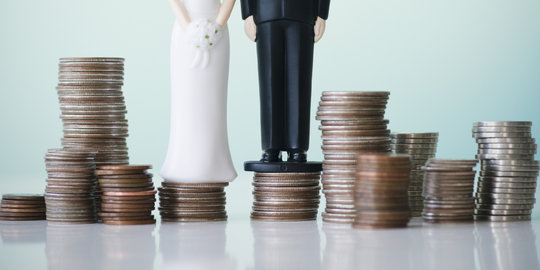 Cara mendiskusikan anggaran pernikahan dengan pasangan