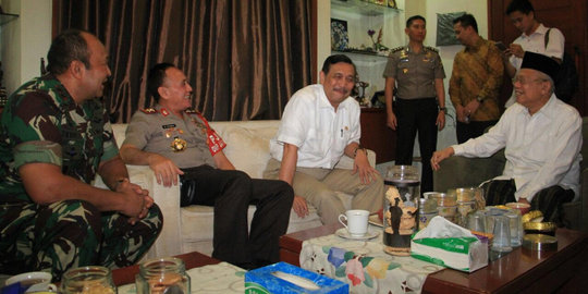 Gerindra: Luhut ke rumah Kiai Ma'ruf atas perintah Jokowi atau Ahok?