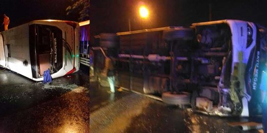 Jalan licin diguyur hujan, Bus Bayu Megah terguling di Tol Semarang