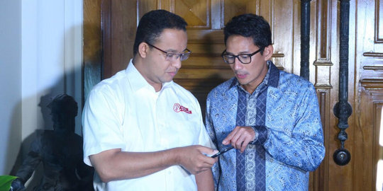 Ini yang dibahas Anies-Sandi di rumah Aburizal Bakrie tengah malam