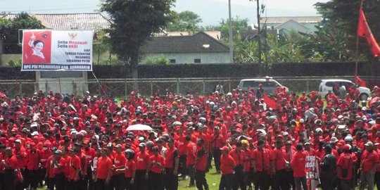Ribuan kader PDIP Sukoharjo gelar ikrar setia Megawati dan NKRI