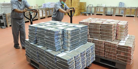 Rupiah menguat tipis ke level Rp 13.338 per USD