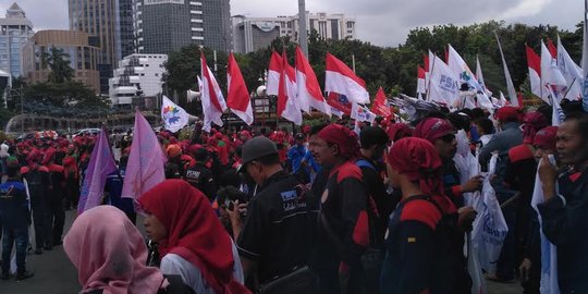 Tolak pekerja China, 10 ribu buruh bakal geruduk Istana