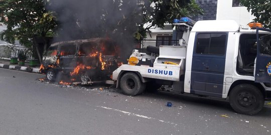 Polisi masih buru Mamat, pembakar mobilnya sendiri