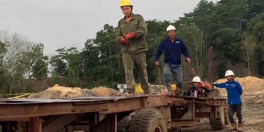 14 Buruh China PLTU Riau dideportasi