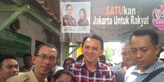 Kampanye di Kalideres, Ahok janjikan bagi-bagi mesin jahit