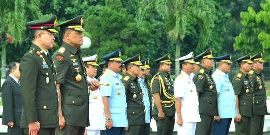 'Yang putuskan keterlibatan TNI tangani terorisme adalah Presiden'