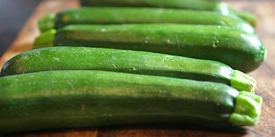 Zucchini, si timun Jepang yang bikin badan langsing dan kulit mulus