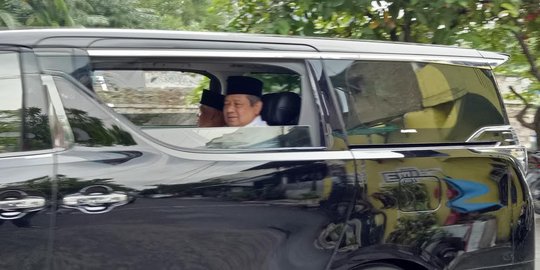 SBY ajak besan berziarah ke makam Habib Kwitang