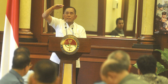 Menhan tegaskan tak akan ubah aturan yang dikeluhkan Panglima TNI