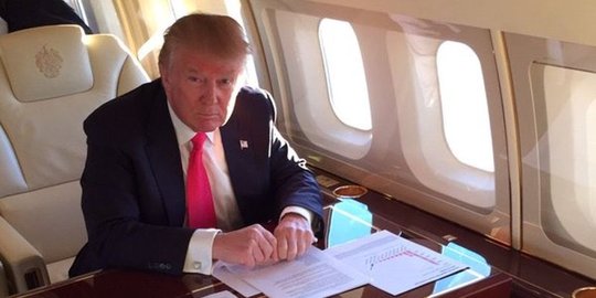 Trump berjanji akan menghormati prinsip 'Satu China' pada Xi Jinping
