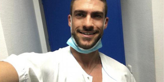 Ini Fran Suarez, perawat paling ganteng dan seksi sedunia
