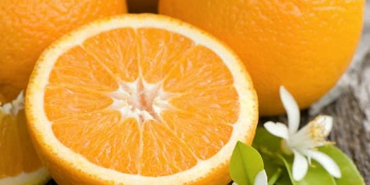 berhenti merokok? ini 7 makanan yang bisa singkirkan jejak nikotin!