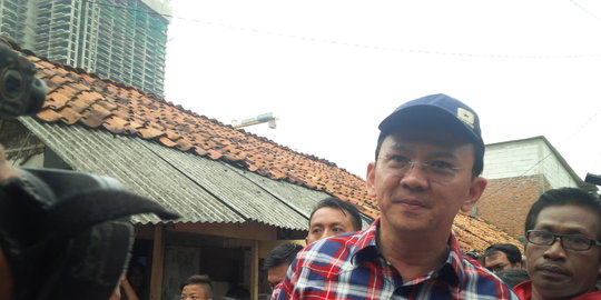 PPP minta pemerintah ikuti aturan untuk berhentikan sementara Ahok