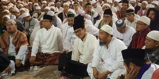 Kompaknya Agus Yudhoyono, Anies Baswedan dan Sandiaga ikut aksi 112