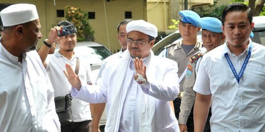 3 Markas FPI dilempar molotov, Rizieq bilang 'jangan terprovokasi'
