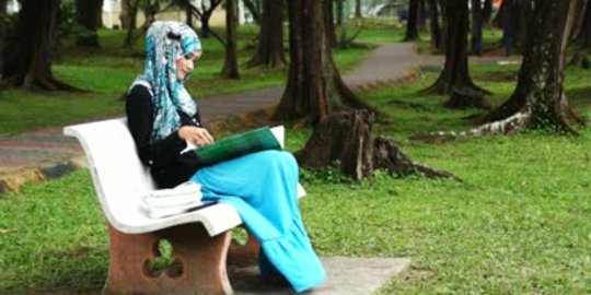 Ditolak jadi guru karena hijab, wanita dapat ganti rugi Rp 127 juta