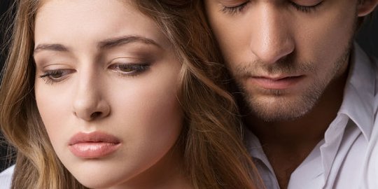 Ciri Ciri Wanita Masih Sayang Mantan - Ini Cirinya