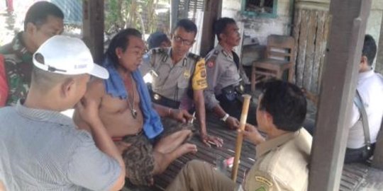 Tolak bersihkan sarang semut, Sudiarta ditebas pakai pedang samurai