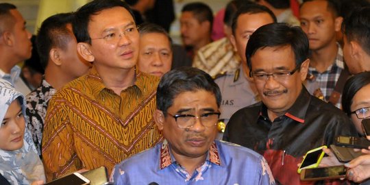 Lihat hasil kerja, Ahok tunda perombakan PNS