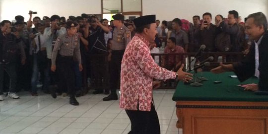 Polisi ikut memburu Wakil Bupati Cirebon jadi buronan Kejari