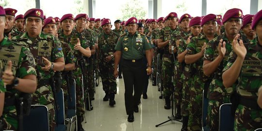 Pesan lucu Panglima TNI untuk prajurit yang istrinya nyoblos