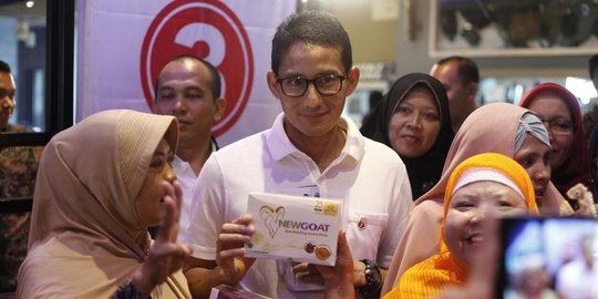 Dibantu ibu kampanye, Sandi optimis menang di kawasan sekitar rumah