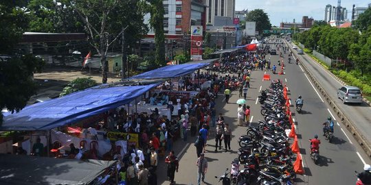 Di TPS berderet ini penghitungan suara pasangan nomor urut 2 unggul