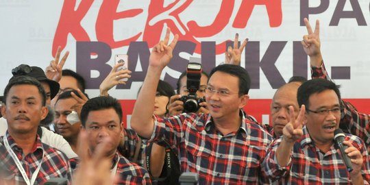 Sorak-sorai Ahok-Djarot dan ratusan pendukung pantau quick count