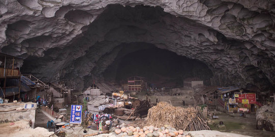 Intip kehidupan warga pelosok China tinggal di dalam gua