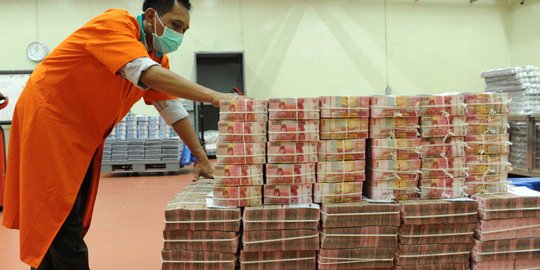 Usai Pilkada, Rupiah melemah ke level Rp 13.335 per USD