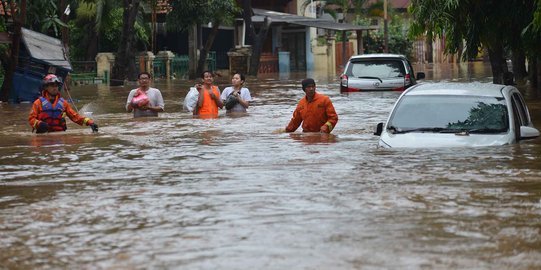 Jakarta Timur direndam banjir, 7.788 orang terdampak