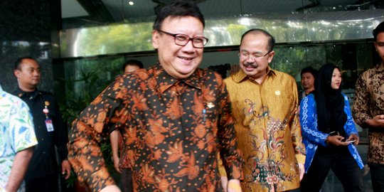 Belum nonaktifkan Ahok, Mendagri tunggu putusan pengadilan