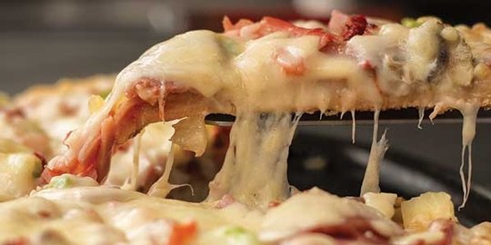 5 bahaya kesehatan yang terkandung dalam sepotong pizza