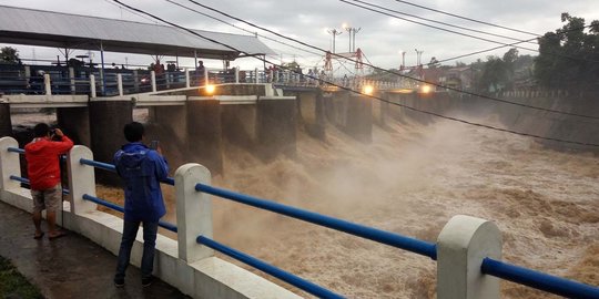 Jalur Puncak kembali normal, ketinggian air Katulampa dibatas aman