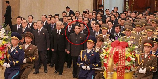Kemunculan pertama Kim Jong-un usai kematian kakak tirinya
