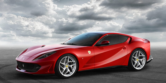 Begini sangarnya penampakan Ferrari 812 Superfast, mantap!