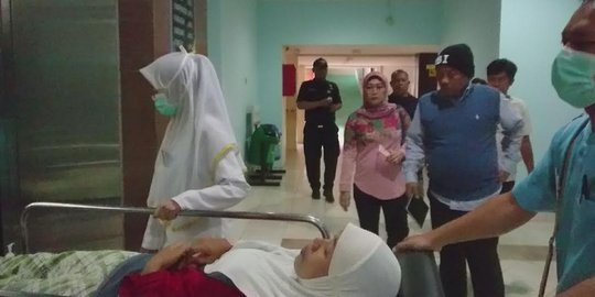 Wali Kota Bekasi bawa sendiri pasien kanker payudara ke RSUD