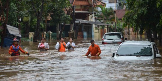 Penyebab banjir di Kalimalang karena cekungan, tidak ada pompa