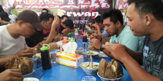 Warung di Palembang gelar lomba makan bakso monster 2 kg hadiah uang