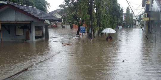 Hujan deras tiga hari, Bekasi dikepung banjir
