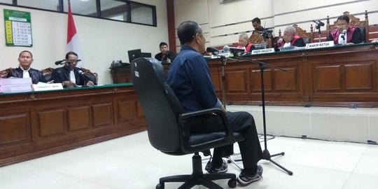 Dahlan kembali jalani sidang, enam dari sembilan saksi kompak sakit